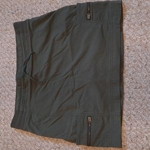 Athleta  Trekkie skort